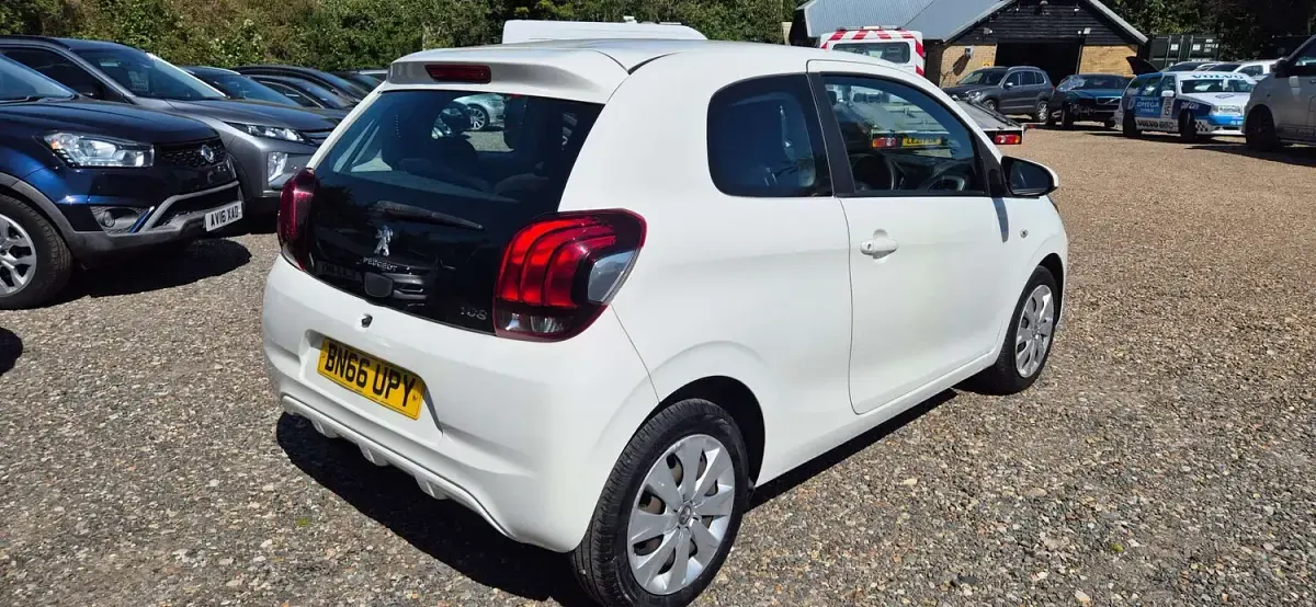 Używany Peugeot 108 Active 2016 Biały Hatchback