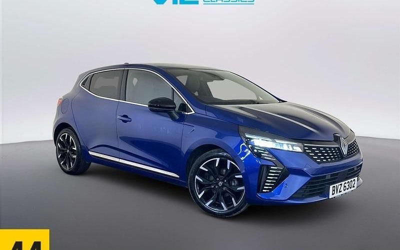 Used Renault Clio V Techno 90 HP (66 kW) 2025 Hatchback