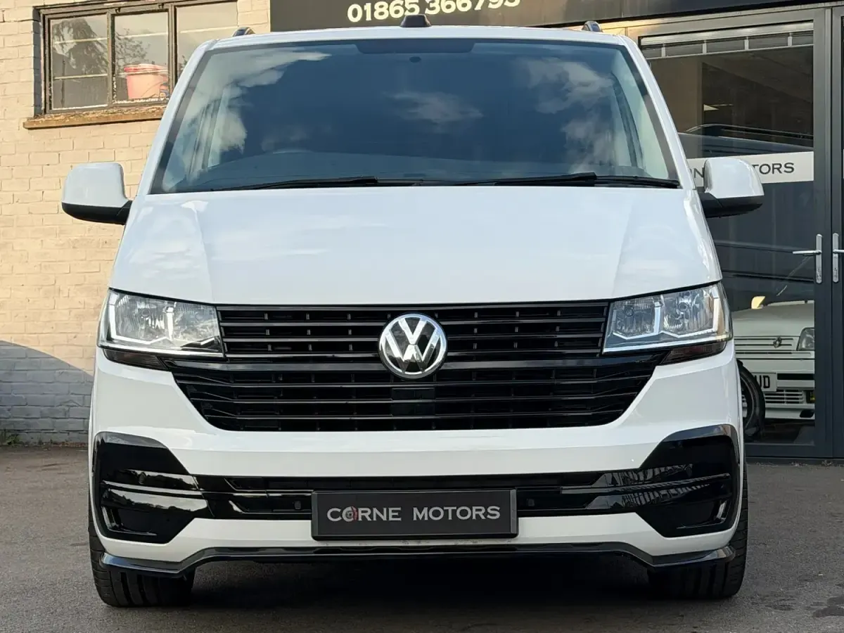 Begagnad VW Transporter Sportline 150 HK (110 kW) 2024 Vit Van