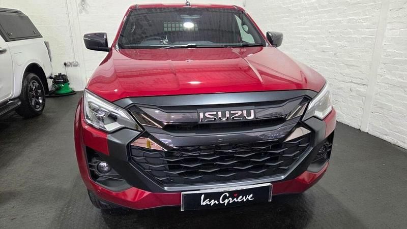 New Isuzu D-Max 162 HP (119 kW) 2025 Red Pickup