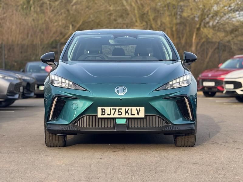 New MG MG4 EV 2026 Ealing green Hatchback