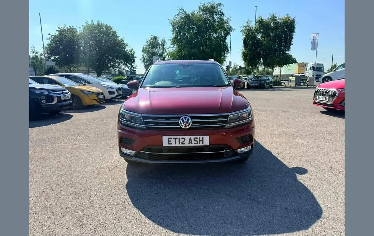 Used VW Tiguan SEL 180 HP (132 kW) 2016 Red SUV