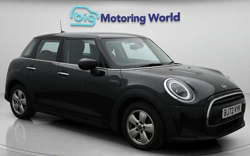 Used 2022 Mini Cooper Classic Hatchback | £16,500 (Fair price) - Image 1/4
