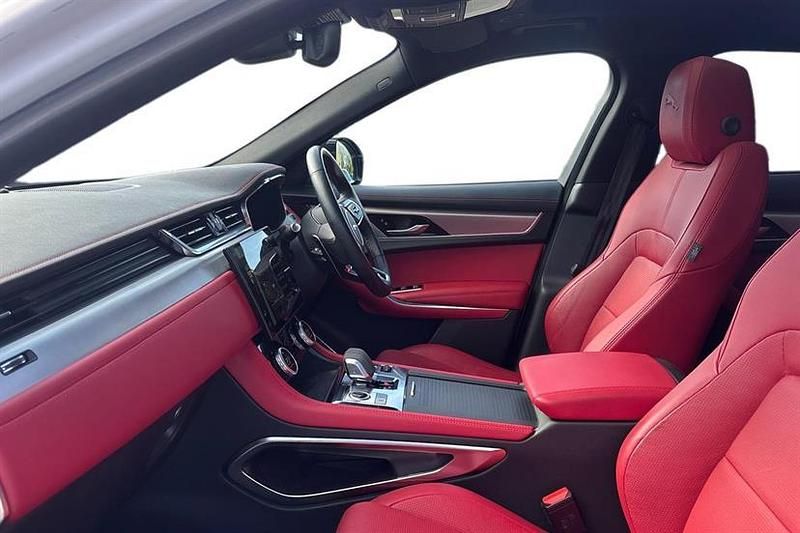 Used Jaguar F-Pace R-Dynamic 204 HP (150 kW) 2023 Fuji white SUV