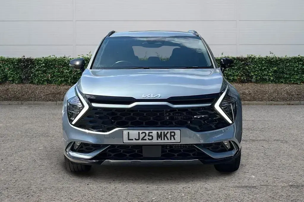 Used Kia Sportage GT-Line 136 HP (100 kW) 2025 Silver SUV