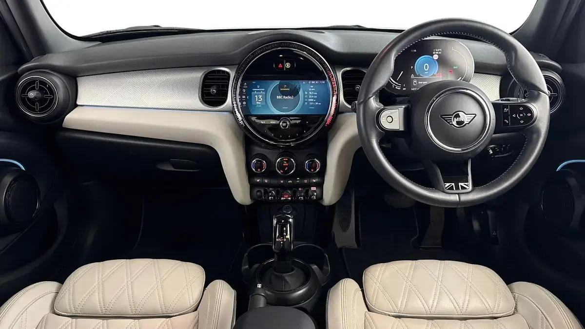 Used Mini Cooper Exclusive 134 HP (98 kW) 2023 Green Hatchback
