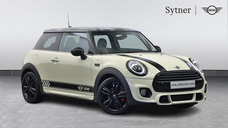 White Used 2018 Mini Cooper Hatch Hatchback | £14,500 (Fair price) - Image 1/4