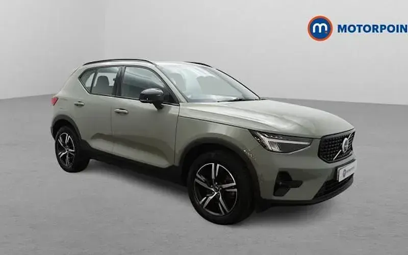 Usado Volvo XC40 Plus 163 HP (119 kW) 2026 SUV