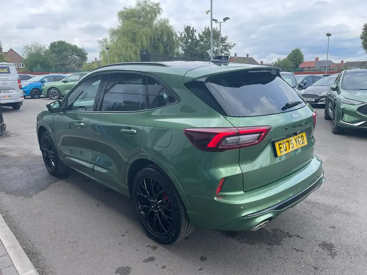 Used Ford Kuga ST-Line X 183 HP (134 kW) 2025 Green SUV