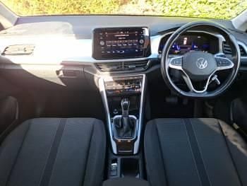 Used VW T-Roc Life 150 HP (110 kW) 2022 Black SUV