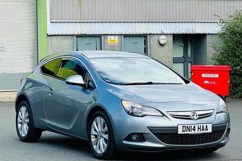 Used 2014 Vauxhall Astra GTC Sport Coupe | £2,499 (Good price) - Image 1/1