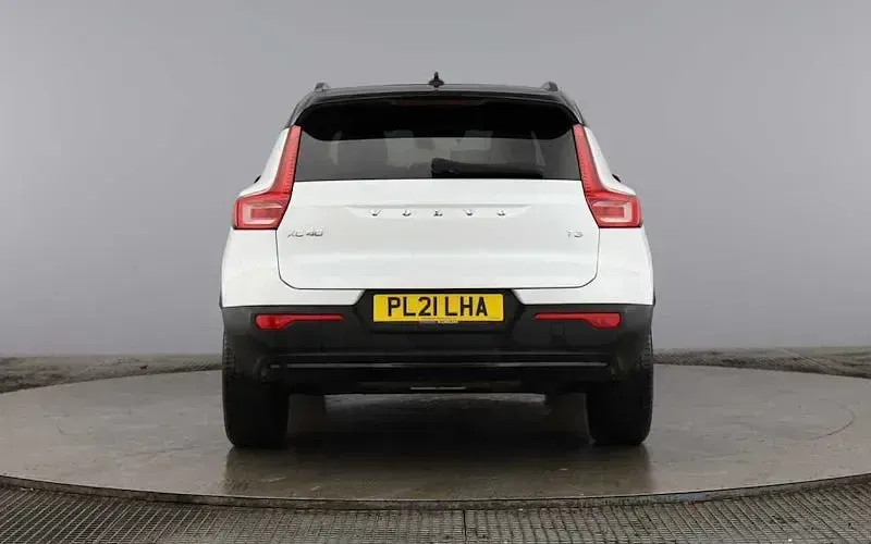 Used Volvo XC40 R-Design 163 HP (119 kW) 2021 SUV