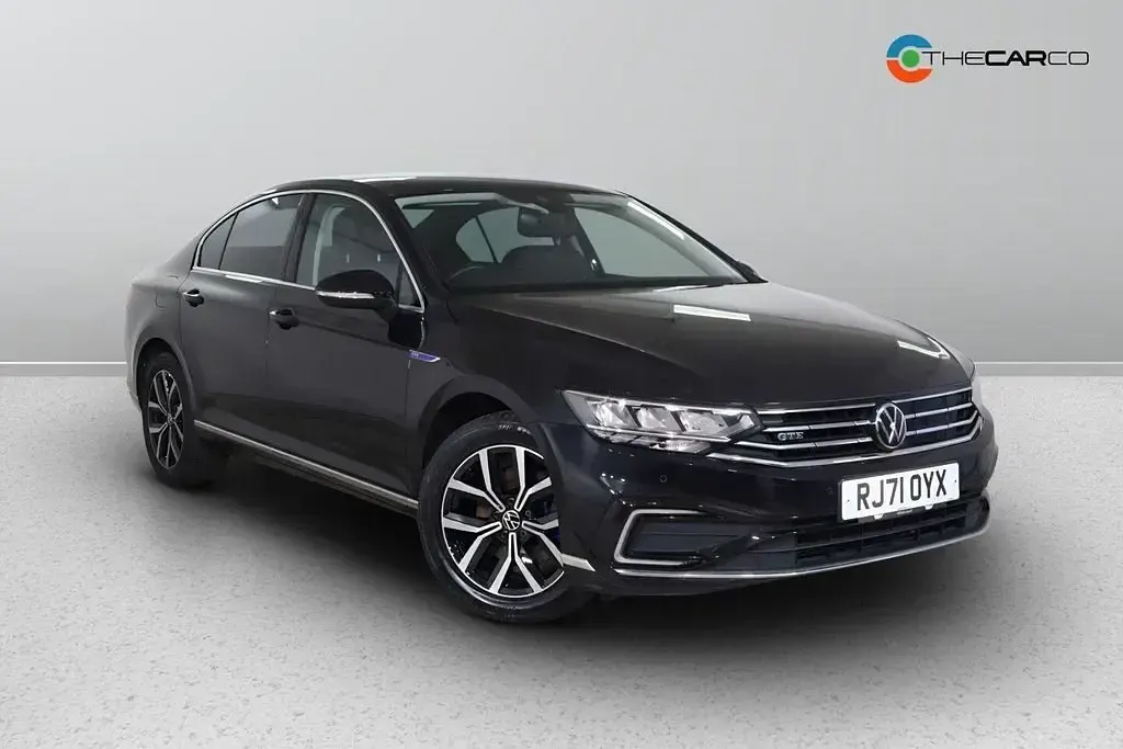Begagnad VW Passat GTE 218 HK (160 kW) 2021 Svart Sedan