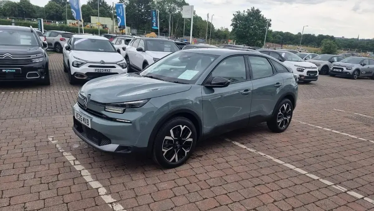 New Citroën C4 PureTech 127 HP (93 kW) 2026 Green SUV