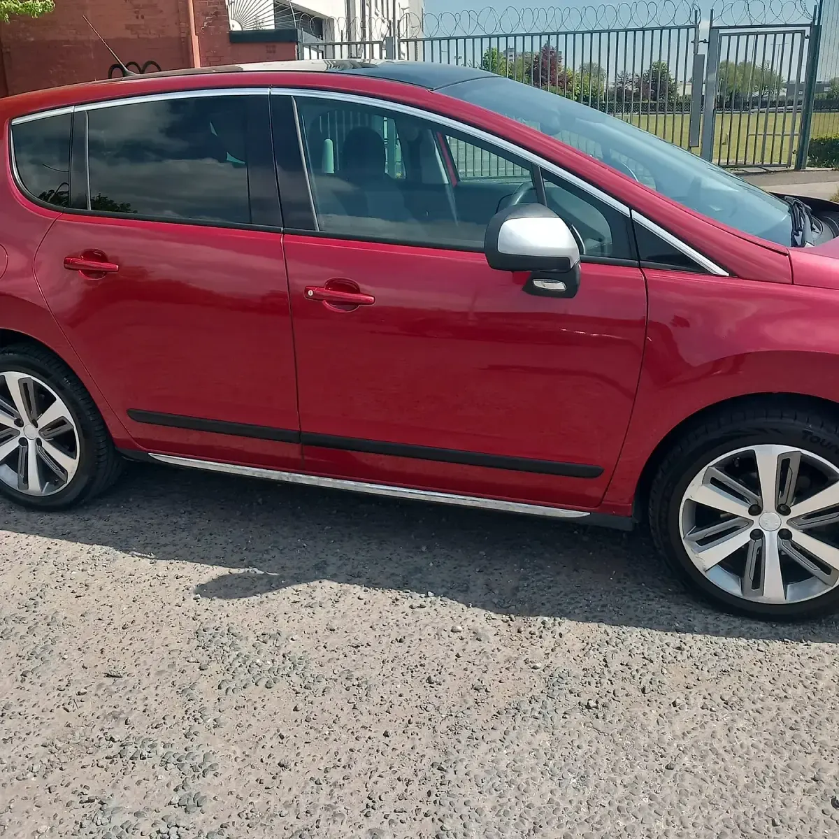 Used Peugeot 3008 Allure 2015 Red Estate
