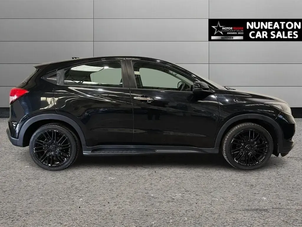 Second-hand Honda HR-V SE 130 CP (95 kW) 2018 Negru SUV