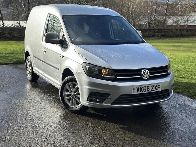 Used VW Caddy Highline 102 HP (75 kW) 2016 Silver MPV