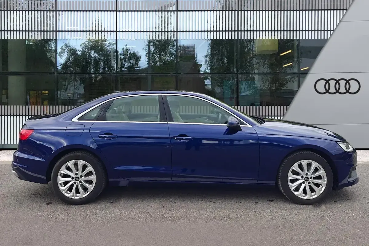 Used Audi A4 Black Edition 147 HP (108 kW) 2022 Blue Sedan