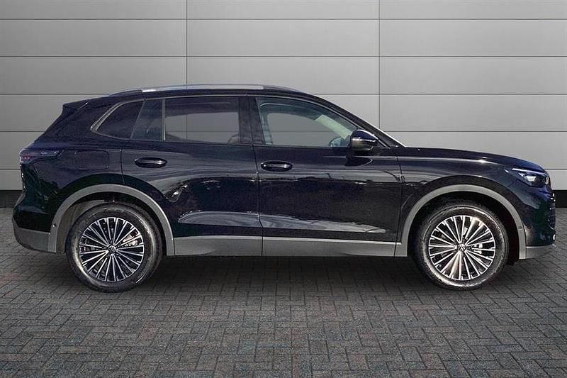 New VW Tiguan Match 150 HP (110 kW) 2026 Grenadilla black SUV