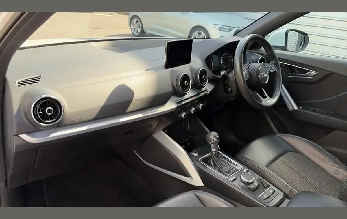 Used Audi Q2 S-Line 147 HP (108 kW) 2019 White SUV