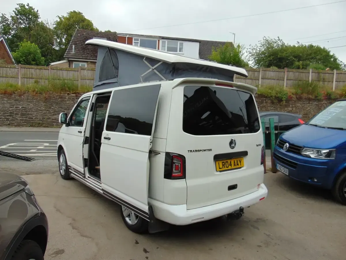 Used VW T5 104 HP (76 kW) 2004 White Van