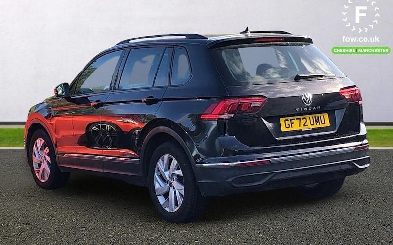 Gebraucht VW Tiguan Life 150 PS (110 kW) 2022 Schwarz SUV