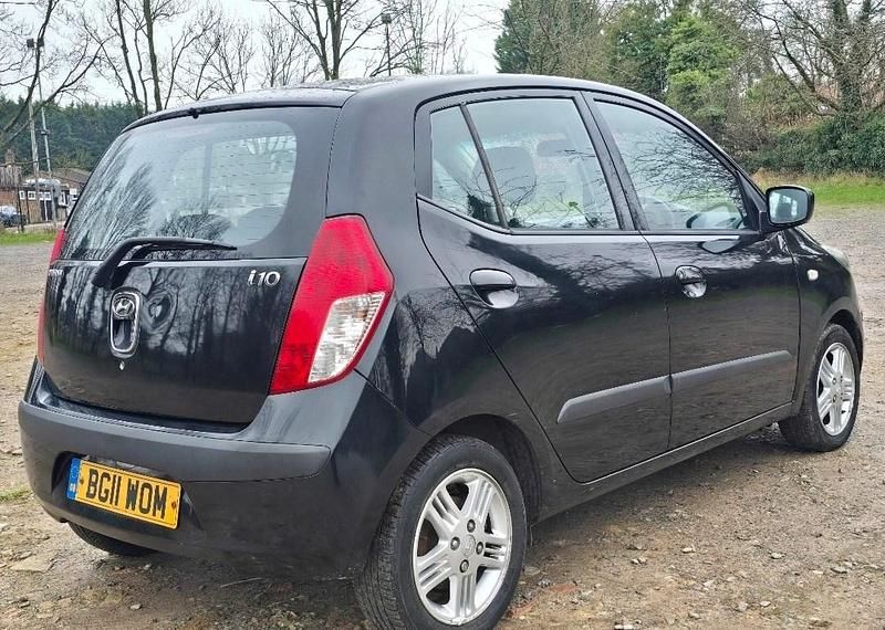 Used Hyundai i10 Comfort 2011 Black Hatchback