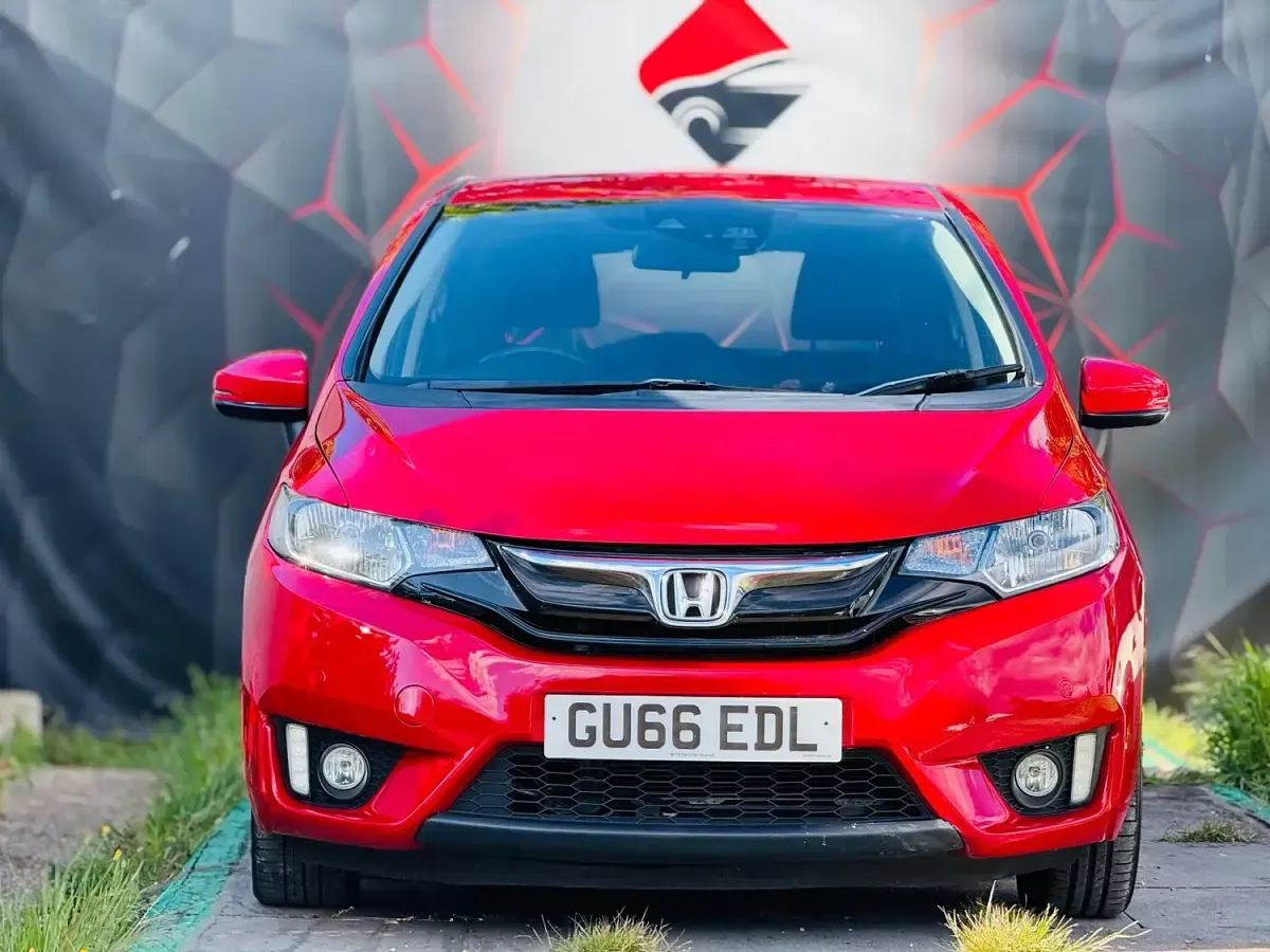 Used Honda Jazz EX 102 HP (75 kW) 2016 Red Hatchback