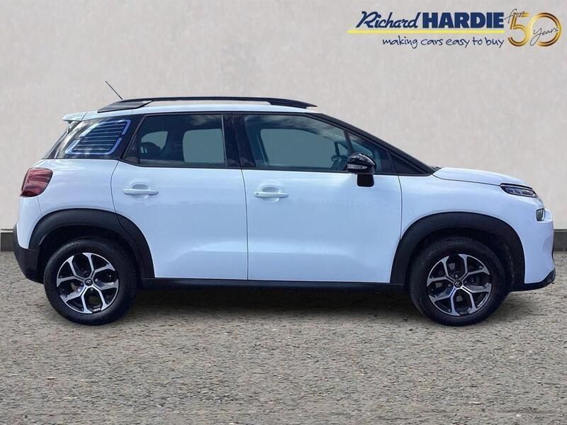 White Used 2022 Citroën C3 Aircross PureTech SUV | £13,799 (Fair price) - Image 1/3