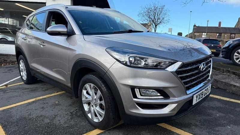 Used Hyundai Tucson SE 132 HP (97 kW) 2019 Beige SUV