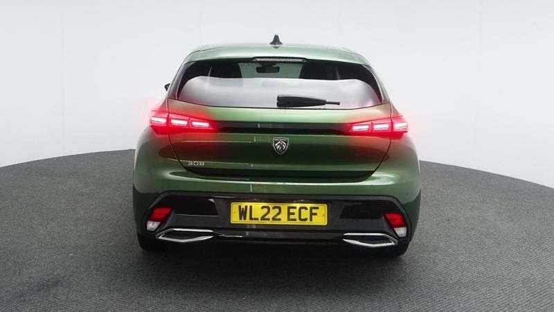 Used Peugeot 308 Allure 130 HP (95 kW) 2022 Green Hatchback