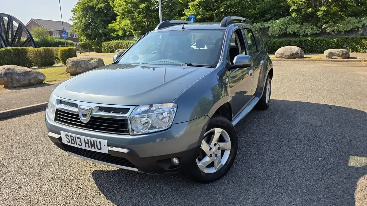 Used Dacia Duster Lauréate 110 HP (80 kW) 2013 Grey SUV
