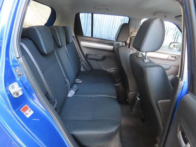 Usado Suzuki Swift GLX 101 HP (74 kW) 2006 Azul Citadino