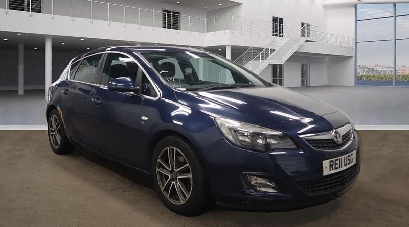 Blue Used 2011 Vauxhall Astra SRi Hatchback | £950 (Good price) - Image 1/4