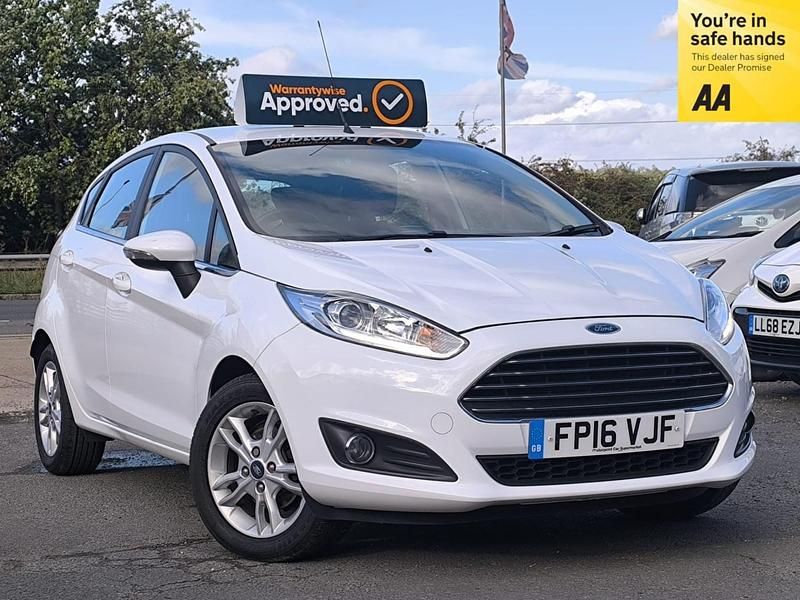 Black Used 2016 Ford Fiesta Zetec Hatchback | £6,895 (Fair price) - Image 1/4