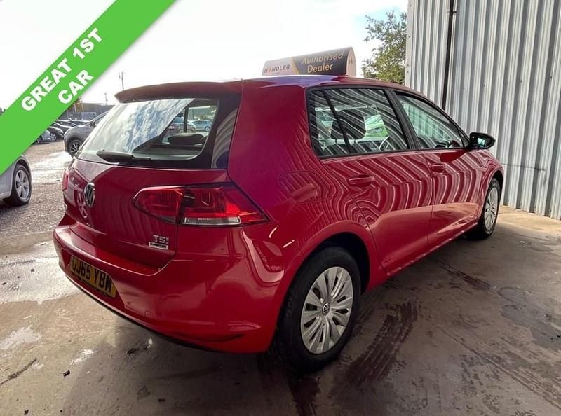 Used VW Golf VII S 85 HP (62 kW) 2015 Red Hatchback