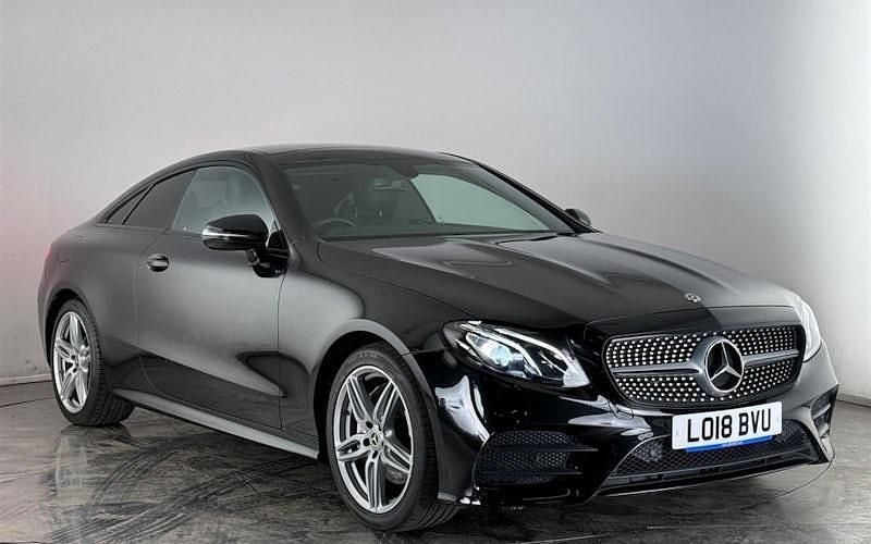 Gebraucht Mercedes E220 AMG Line Premium 194 PS (142 kW) 2020 Coupé