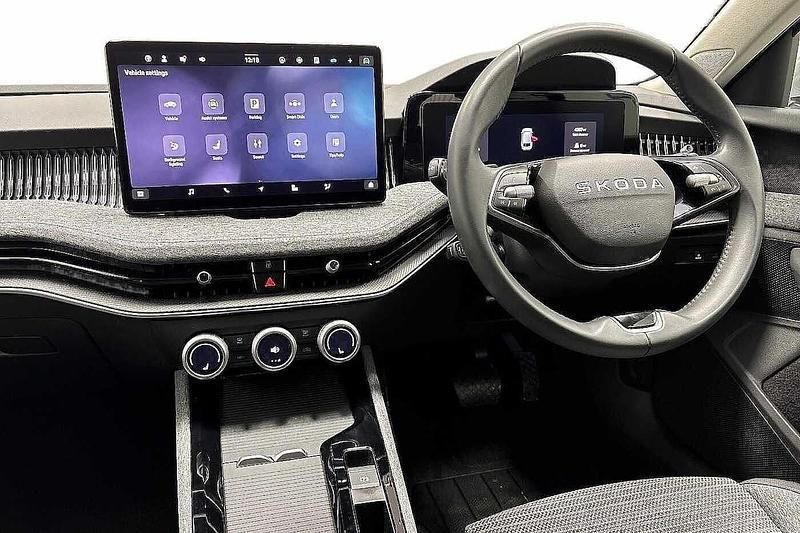 Used Skoda Superb SE Technology 110 HP (80 kW) 2025 Pebble silver metallic Estate