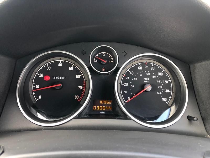 Used Vauxhall Astra Active 2010 Silver Hatchback