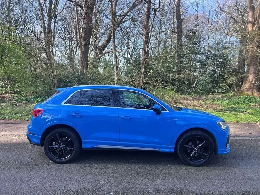 Używany Audi Q3 S-Line 150 KM (110 kW) 2019 Niebieski SUV
