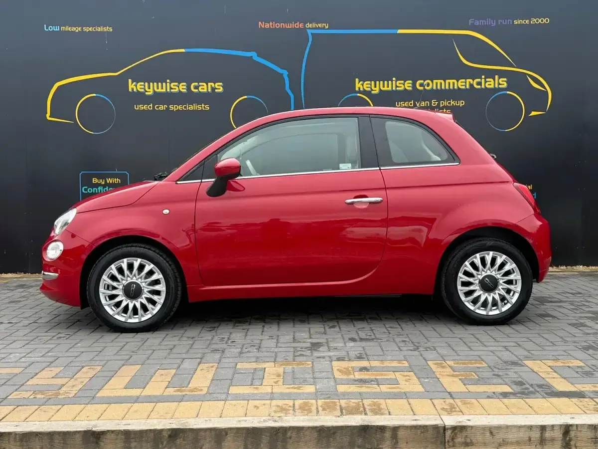 Used Fiat 500 Lounge 69 HP (50 kW) 2018 Red Hatchback