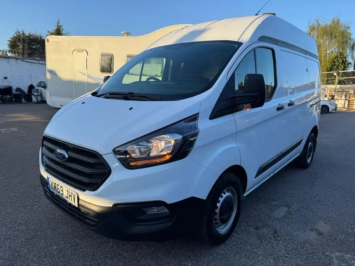 Used Ford Transit Custom S 105 HP (77 kW) 2020 White Van