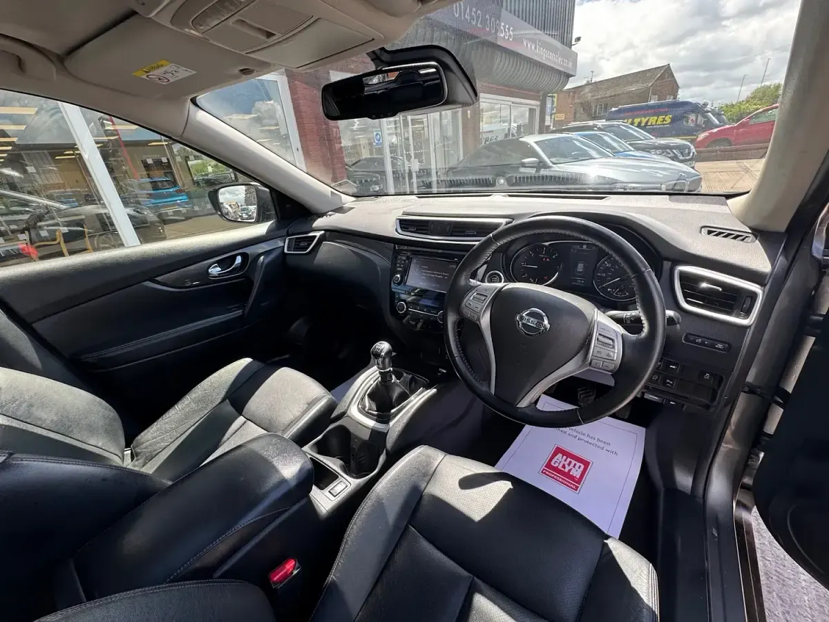 Used Nissan X-Trail Tekna 130 HP (95 kW) 2017 Gunmetal grey SUV