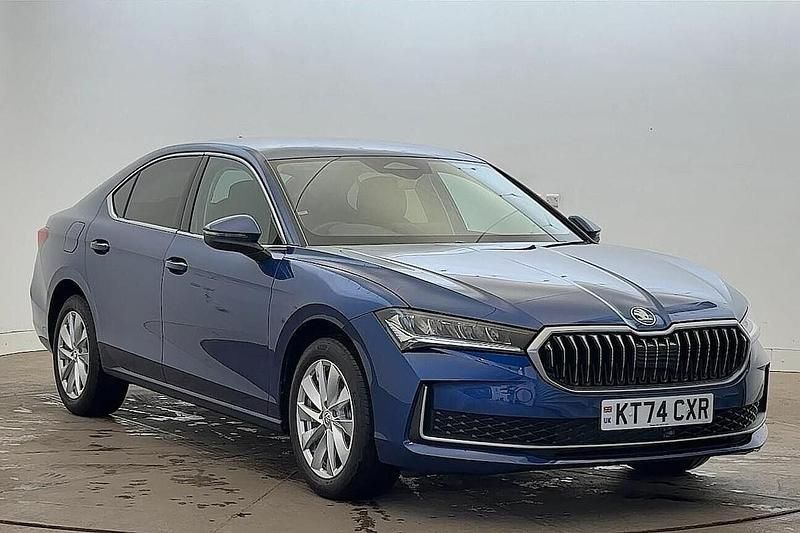 Cobalt blue metallic New 2025 Skoda Superb SE Technology Hatchback | £25,995 (Fair price) - Image 1/4