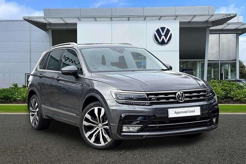 Indium grey Used 2017 VW Tiguan R-line SUV | £20,742 (Fair price) - Image 1/4