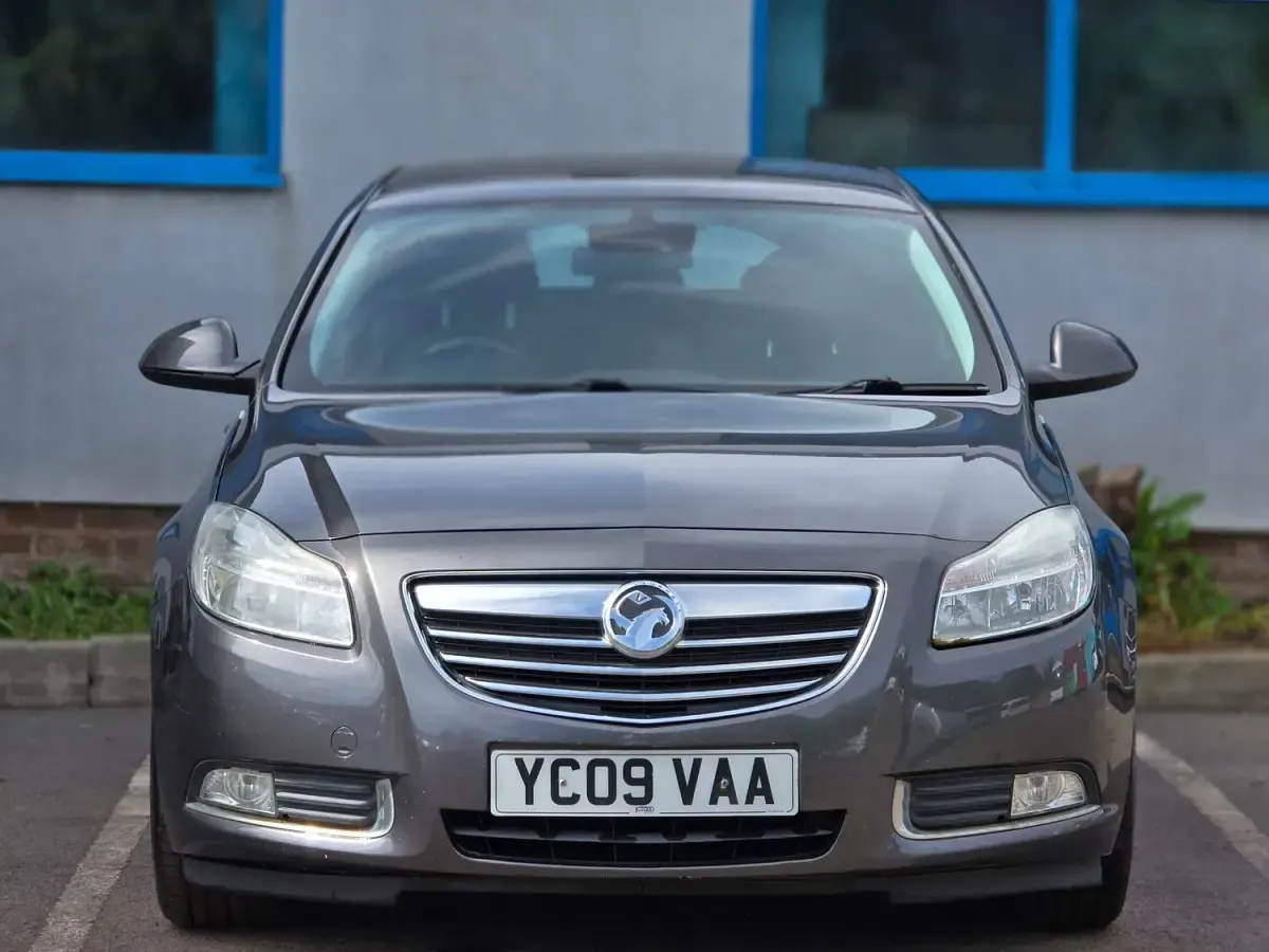 Used Vauxhall Insignia 160 HP (117 kW) 2009 Grey Hatchback