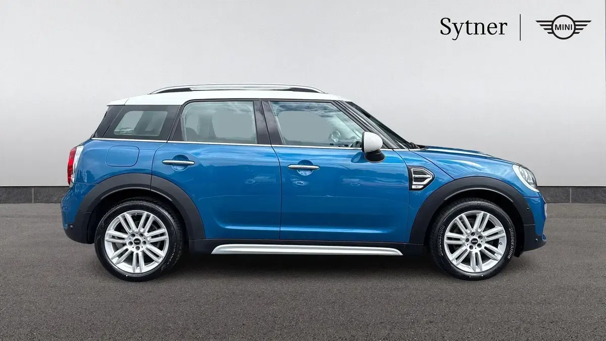 Used Mini Cooper D Countryman Exclusive 148 HP (108 kW) 2019 Blue SUV