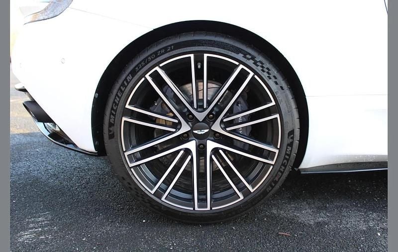 Used Aston Martin DB12 680 HP (500 kW) 2024 White Coupe