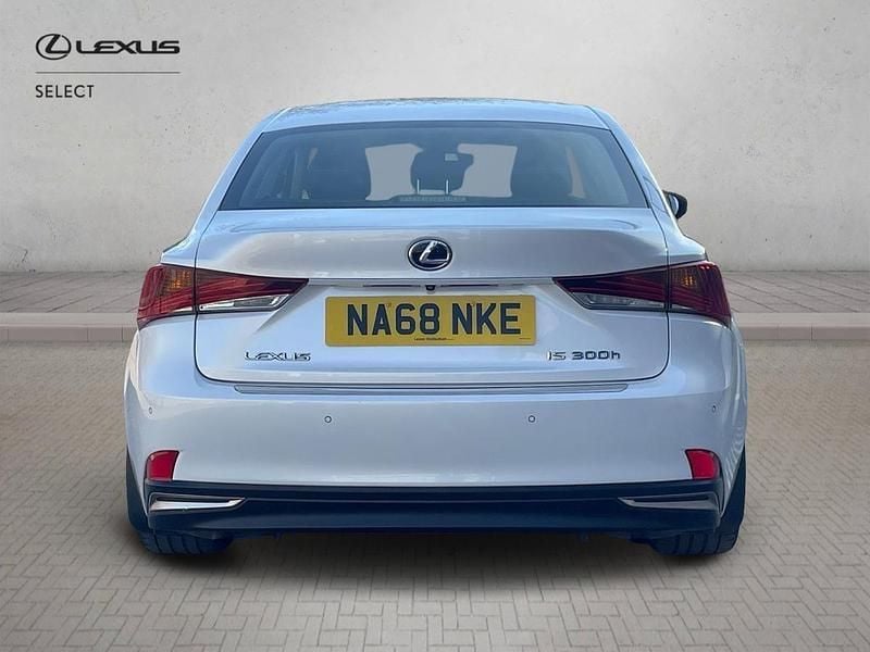 Used Lexus IS300h Sport Line 2018 White Sedan