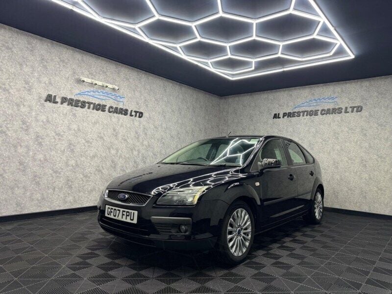 Black Used 2007 Ford Focus Zetec Hatchback | £2,299 (Fair price) - Image 1/4